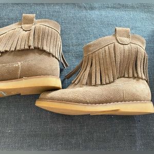 Girls Elephantito Bootie with Fringe in Sand Size 11